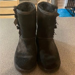 Kookaburra by ugg boots!